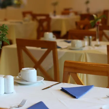 Ξενοδοχείο Euro Moniz Porto Moniz