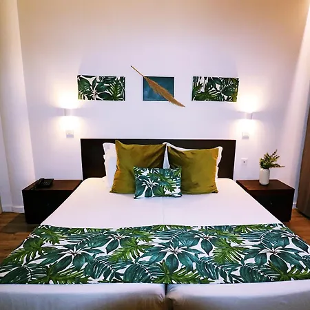 Euro Moniz Hotel