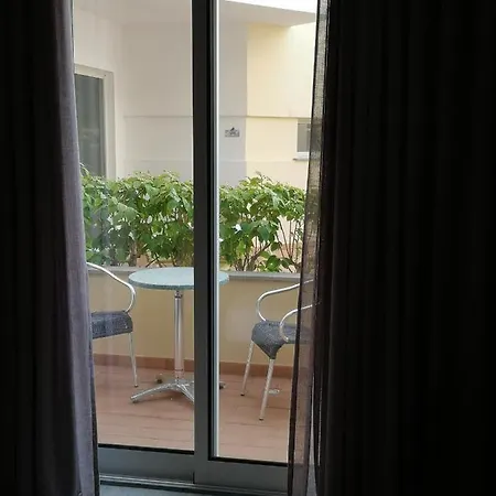 Euro Moniz Hotel