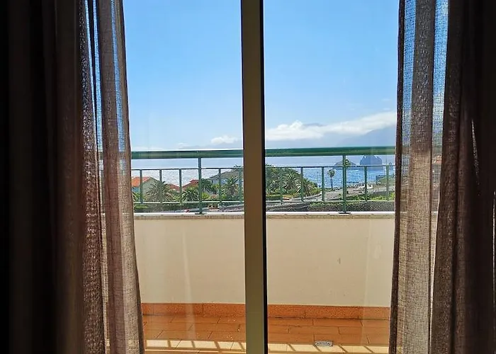 欧罗莫尼斯酒店