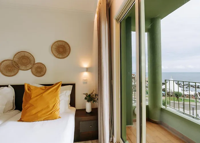 Euro Moniz Hotel